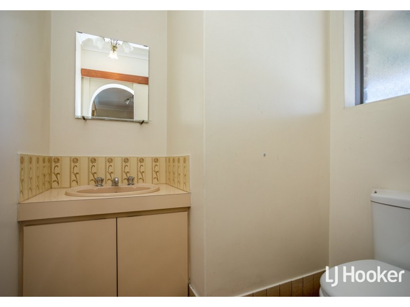 196 Berehaven Avenue, Thornlie WA 6108