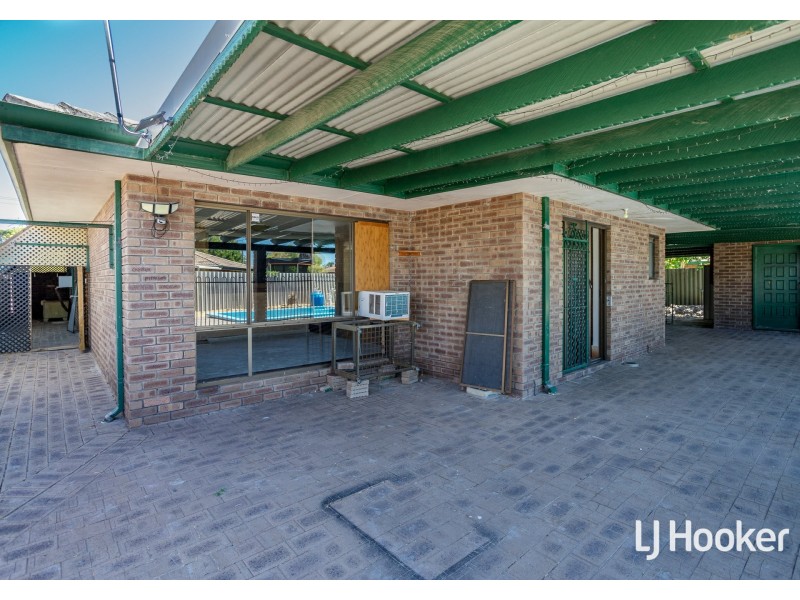 196 Berehaven Avenue, Thornlie WA 6108