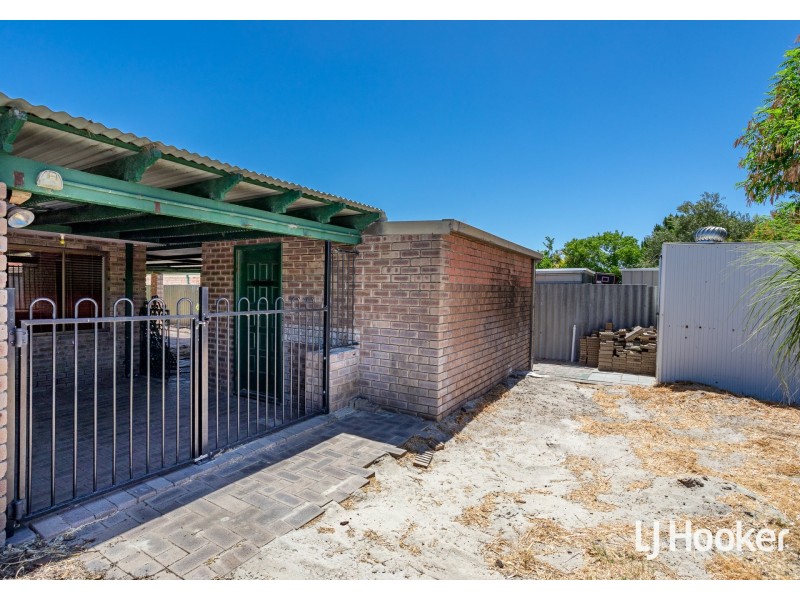 196 Berehaven Avenue, Thornlie WA 6108