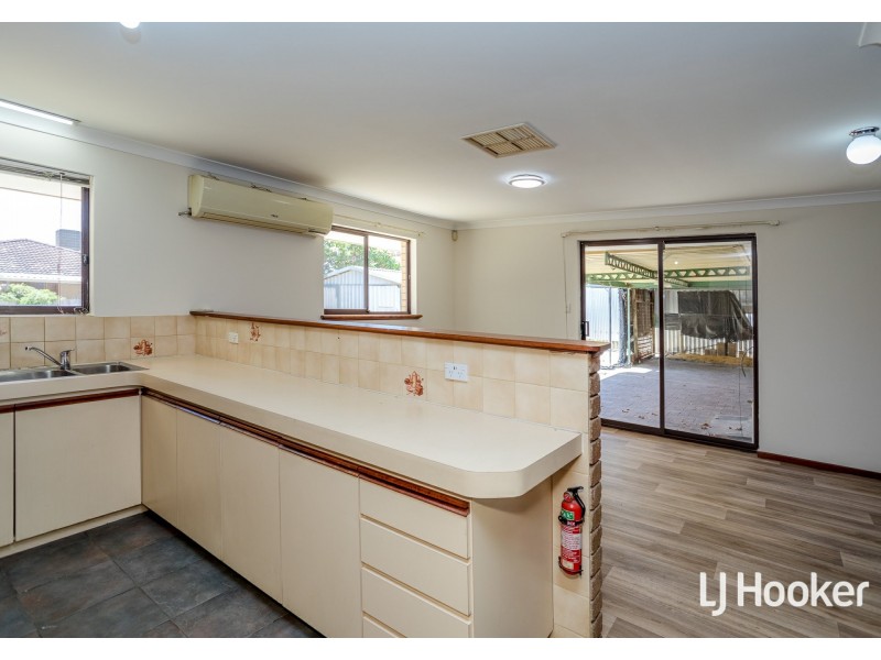 10 Urana Road, Armadale WA 6112