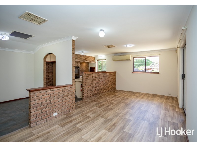 10 Urana Road, Armadale WA 6112