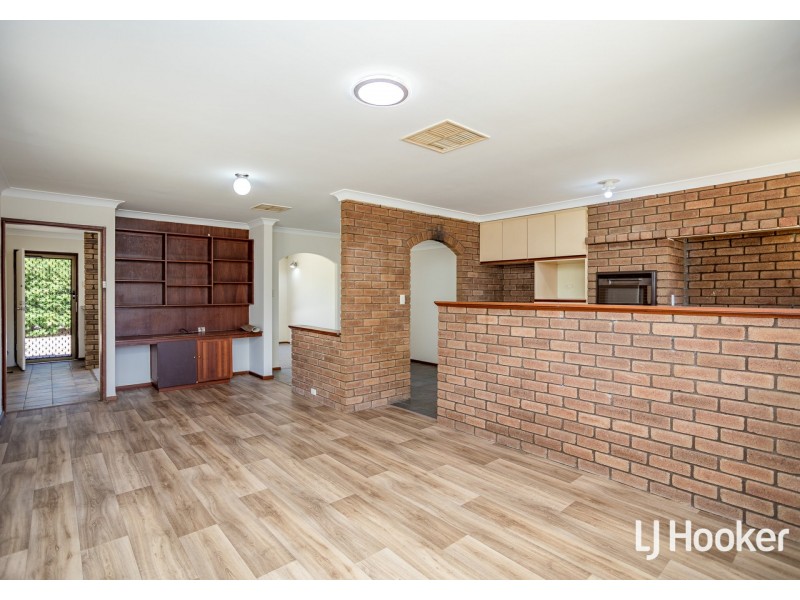 10 Urana Road, Armadale WA 6112