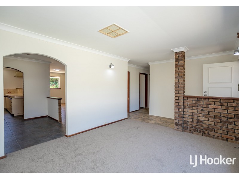 10 Urana Road, Armadale WA 6112
