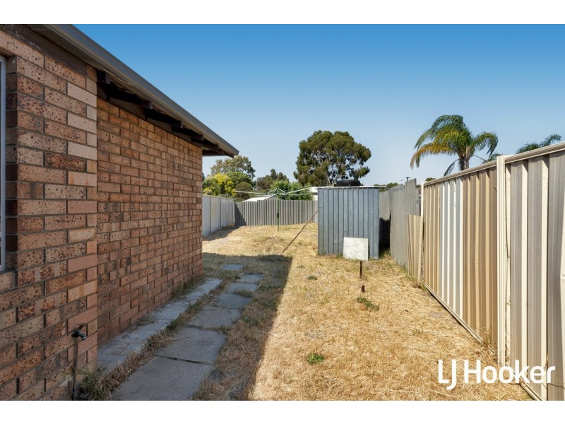 15A Moonstone Place, Gosnells WA 6110