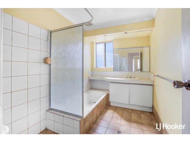 15B Moonstone Place, Gosnells WA 6110