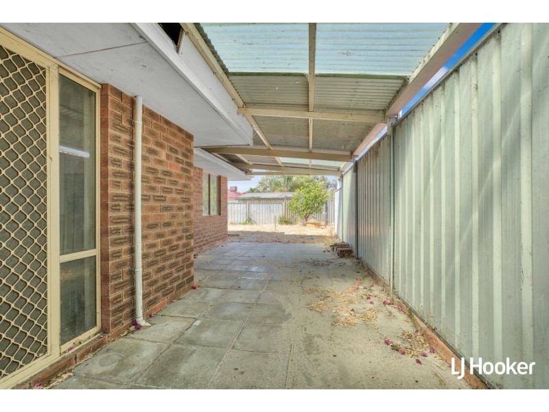 15B Moonstone Place, Gosnells WA 6110