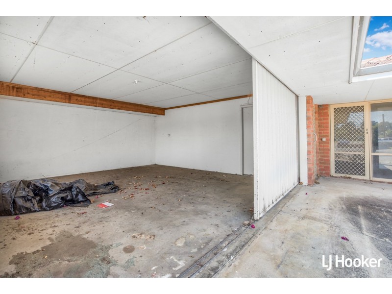 15B Moonstone Place, Gosnells WA 6110