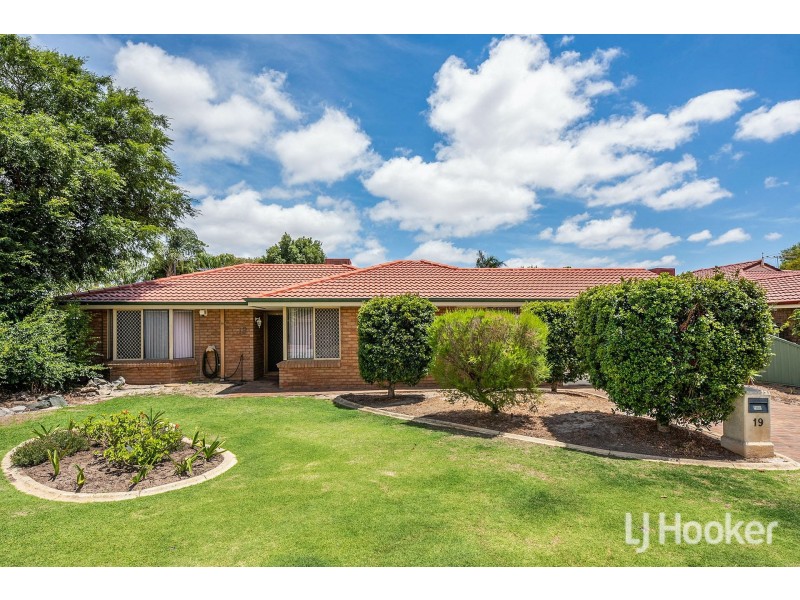 19 Wateredge Road, Thornlie WA 6108