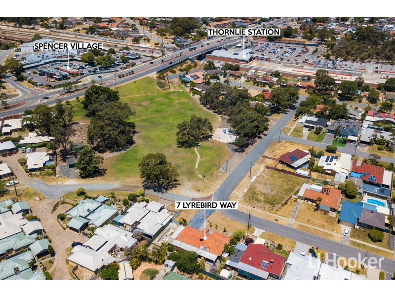 7 Lyrebird Way, Thornlie WA 6108