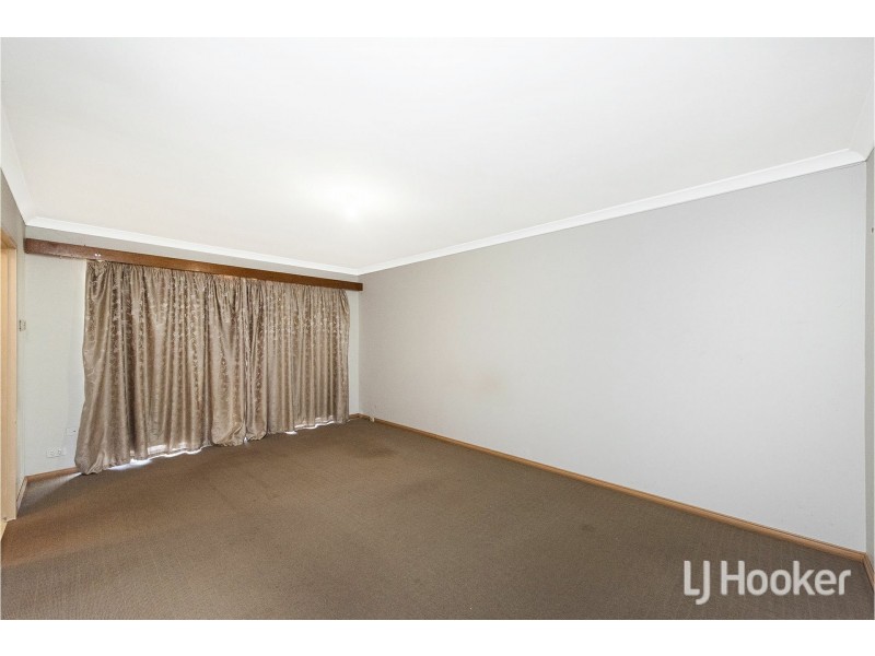 7 Lyrebird Way, Thornlie WA 6108