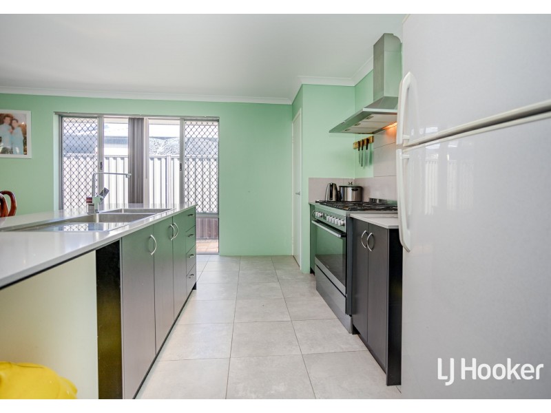 24 Sturrock Close, Hilbert WA 6112