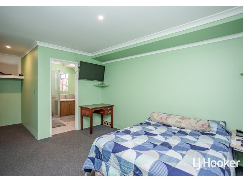 24 Sturrock Close, Hilbert WA 6112