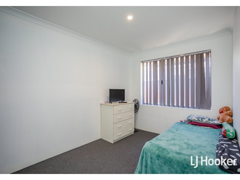 24 Sturrock Close, Hilbert WA 6112