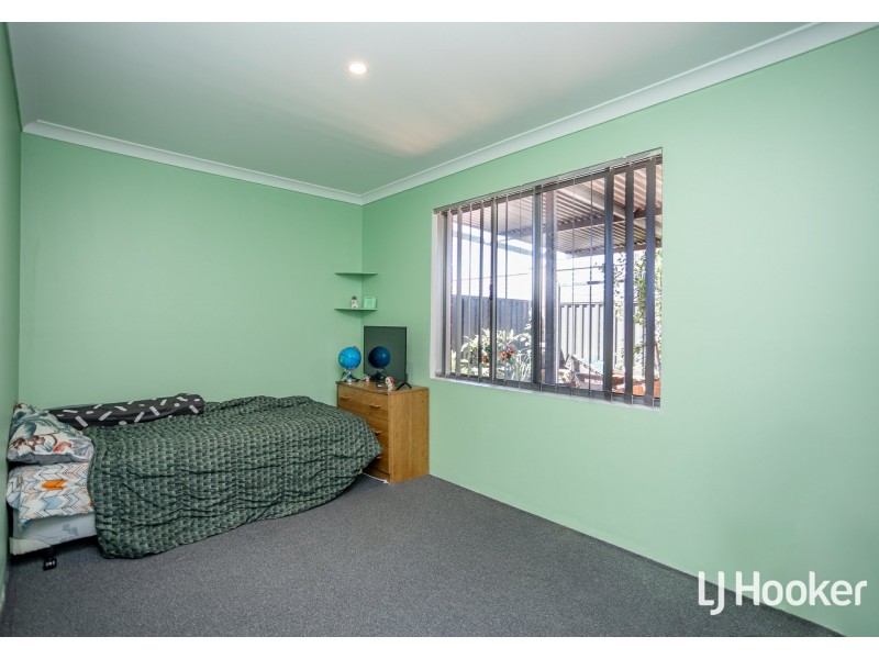 24 Sturrock Close, Hilbert WA 6112