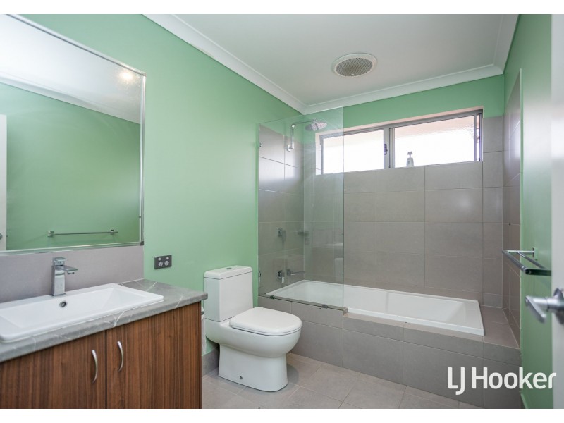 24 Sturrock Close, Hilbert WA 6112