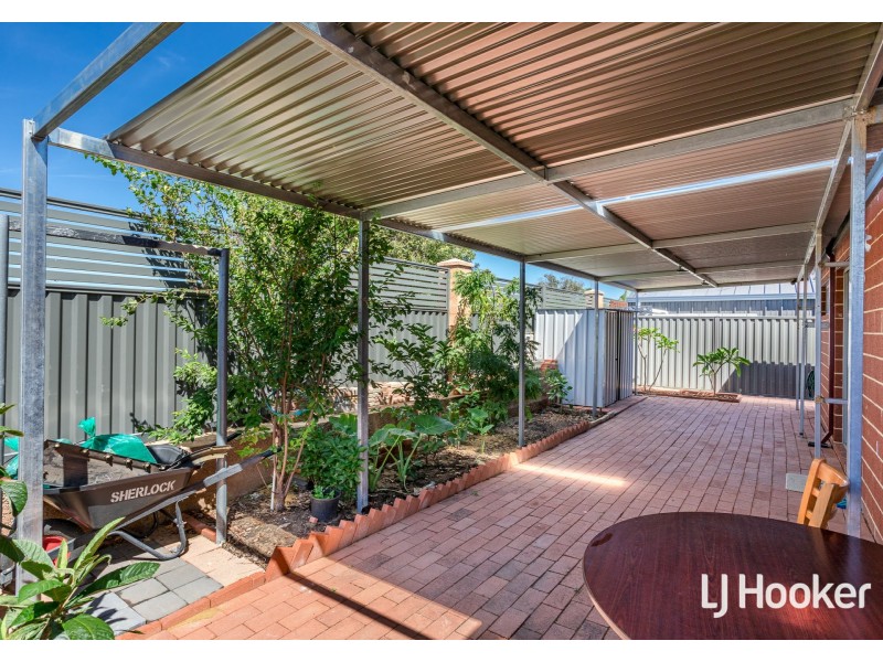 24 Sturrock Close, Hilbert WA 6112
