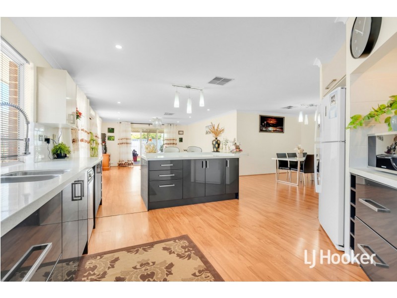 19 Salamanca Boulevard, Seville Grove WA 6112