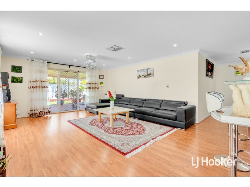 19 Salamanca Boulevard, Seville Grove WA 6112