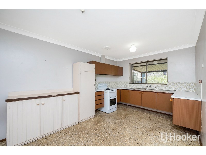 27B Jacobsen Way, Thornlie WA 6108
