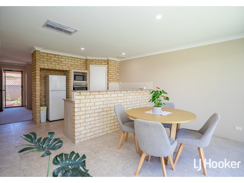 4/18 Lester Drive, Thornlie WA 6108