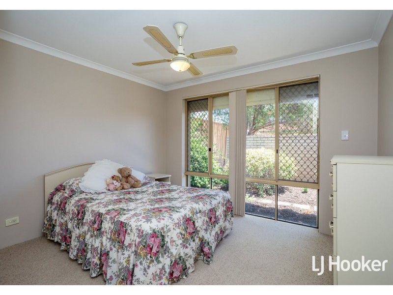 4/18 Lester Drive, Thornlie WA 6108