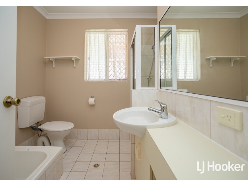4/18 Lester Drive, Thornlie WA 6108