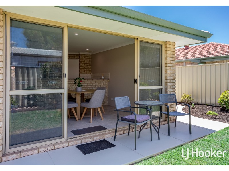 4/18 Lester Drive, Thornlie WA 6108