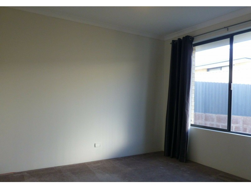 36 St Catharines Promenade, Champion Lakes WA 6111