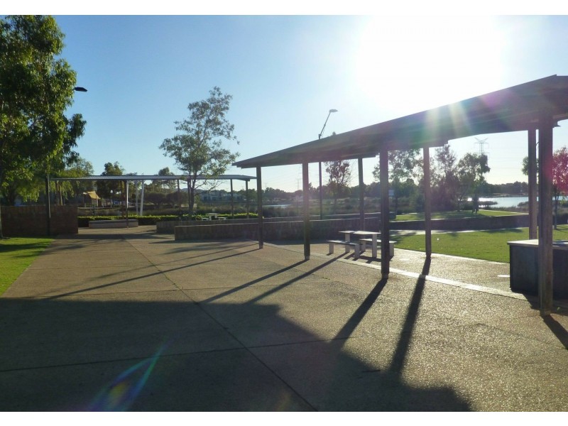 36 St Catharines Promenade, Champion Lakes WA 6111