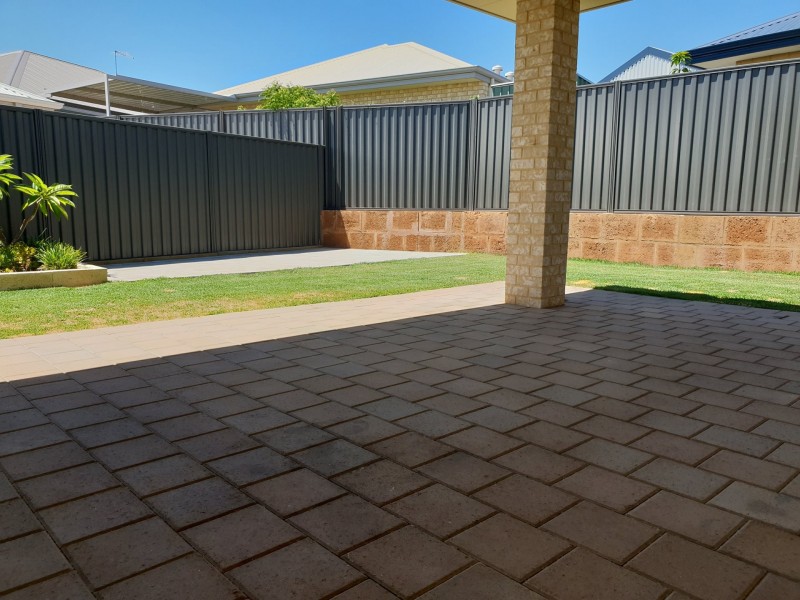 36 St Catharines Promenade, Champion Lakes WA 6111