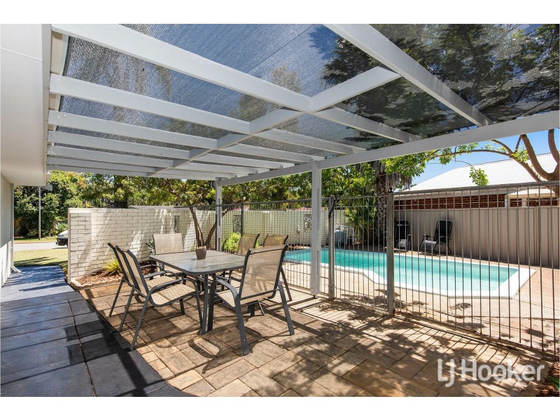 26 Grenadier Drive, Thornlie WA 6108