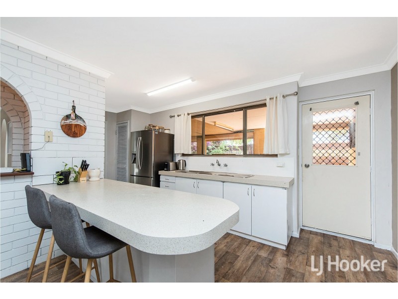 26 Grenadier Drive, Thornlie WA 6108