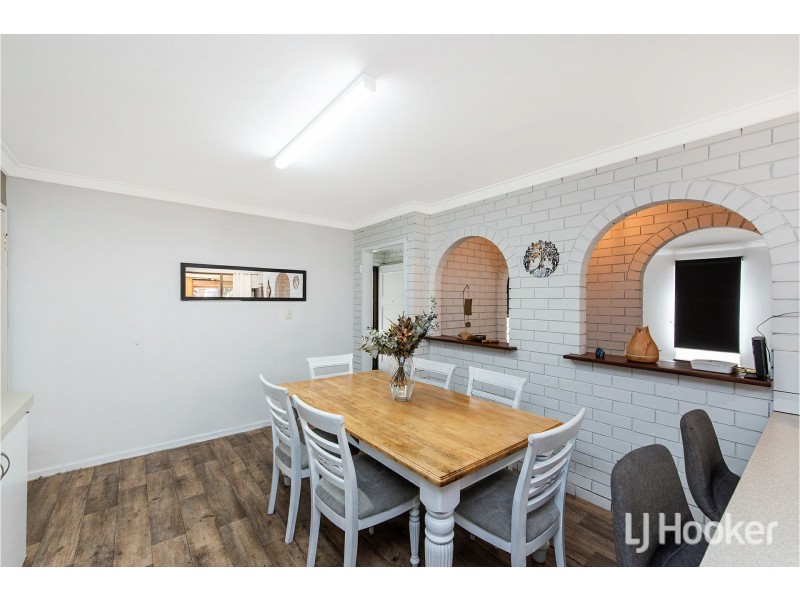 26 Grenadier Drive, Thornlie WA 6108