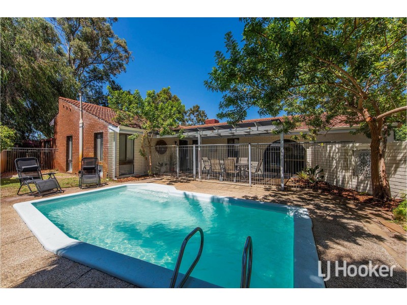 26 Grenadier Drive, Thornlie WA 6108