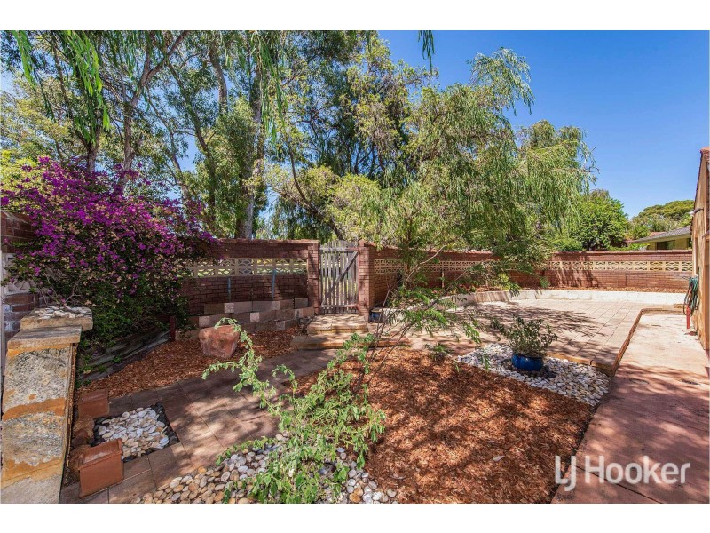26 Grenadier Drive, Thornlie WA 6108