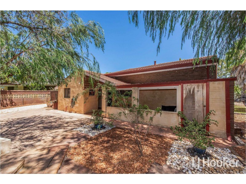 26 Grenadier Drive, Thornlie WA 6108