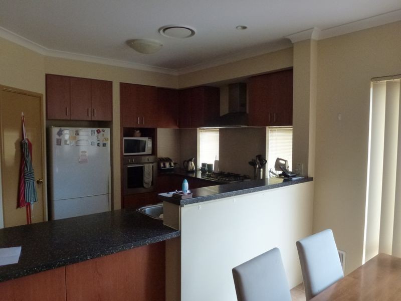 41 Finsbury Drive, Thornlie WA 6108
