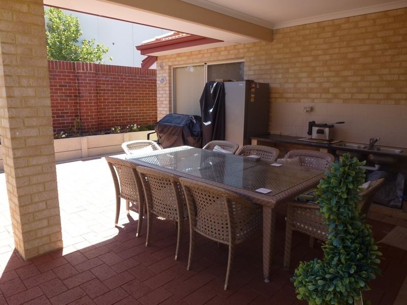 41 Finsbury Drive, Thornlie WA 6108