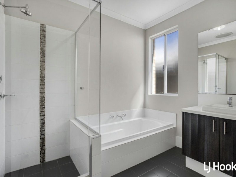 88 Barnevelder Bend, Southern River WA 6110