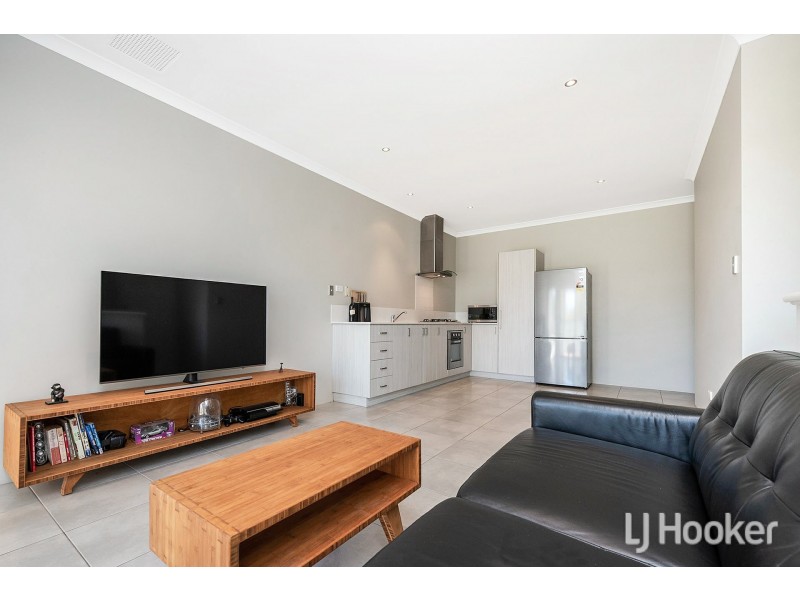 2/154 Benenden Avenue, Butler WA 6036