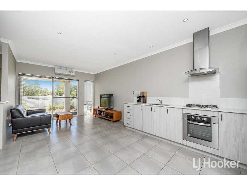 2/154 Benenden Avenue, Butler WA 6036