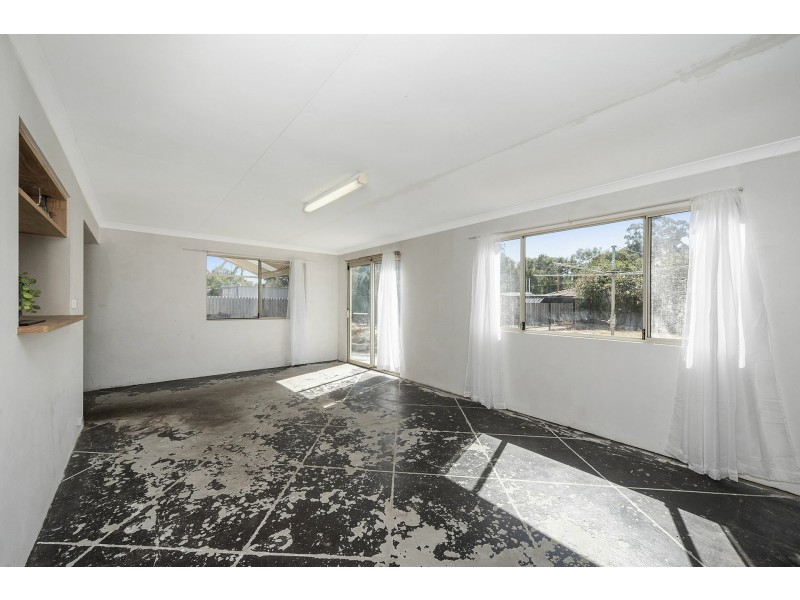 3 Kettering Way, Huntingdale WA 6110