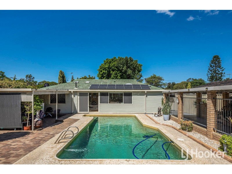 68 Glyndebourne Avenue, Thornlie WA 6108