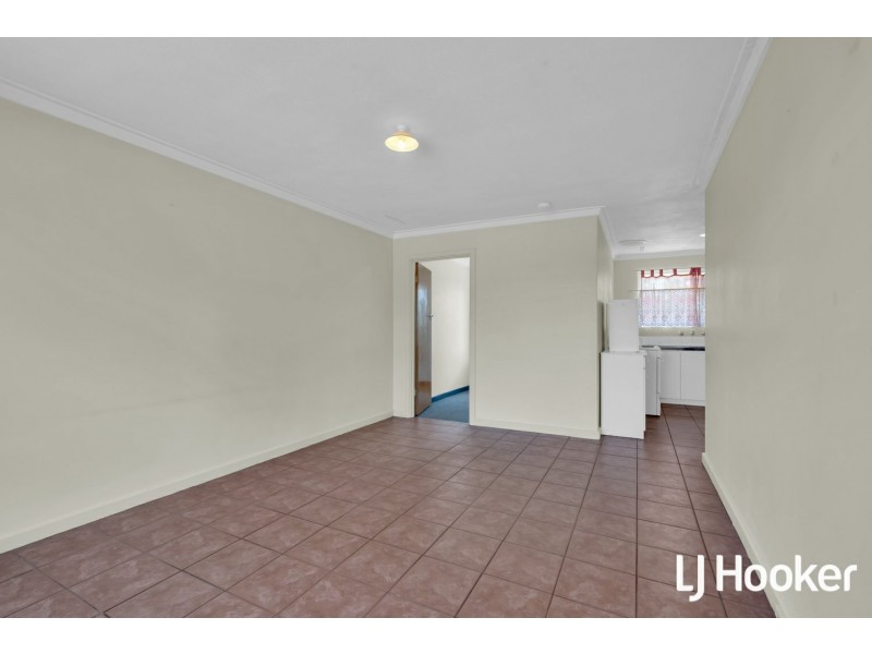 65 Lester Drive, Thornlie WA 6108