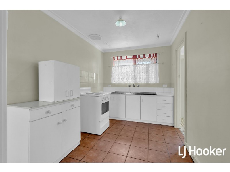 65 Lester Drive, Thornlie WA 6108