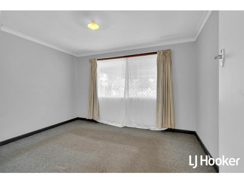 65 Lester Drive, Thornlie WA 6108