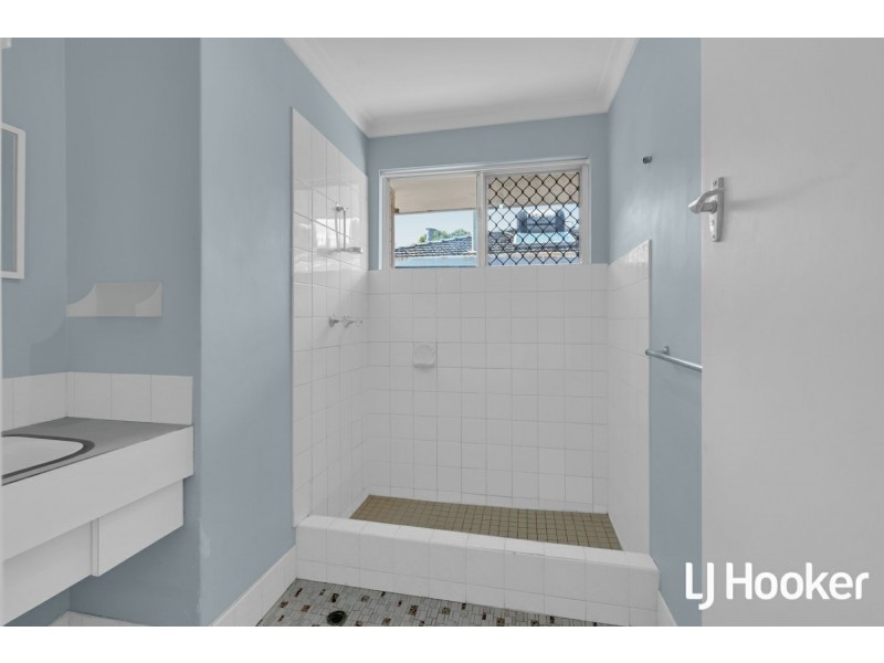 65 Lester Drive, Thornlie WA 6108