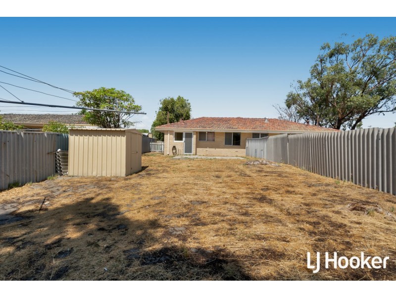 65 Lester Drive, Thornlie WA 6108