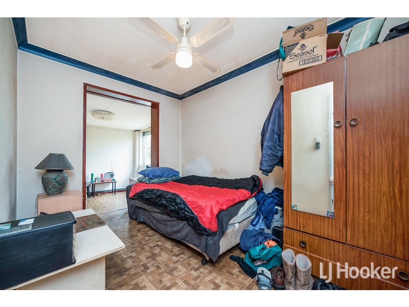 14 Downhill Way, Langford WA 6147