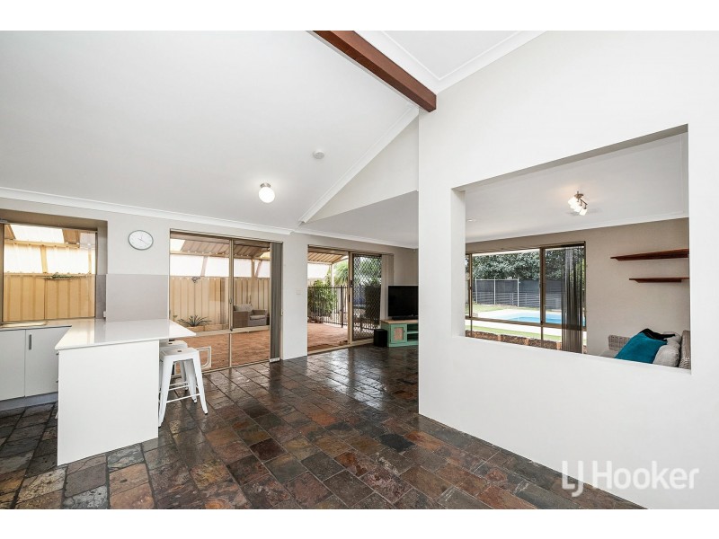 14 Majestic Court, Thornlie WA 6108